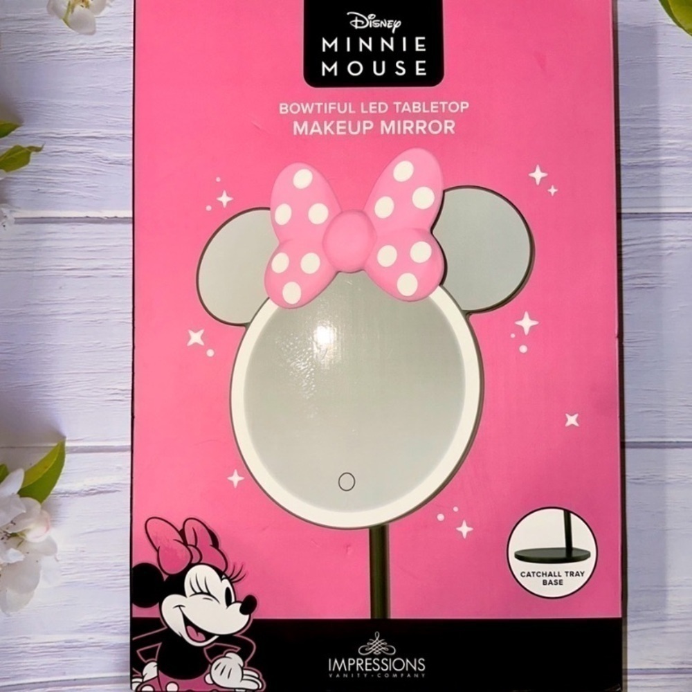 Disney Minnie Mouse Bowtiful LED Tabletop Makeup Mirror NEW 3 Light Color